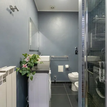 Ihost - Lattanzio 11 Milán
